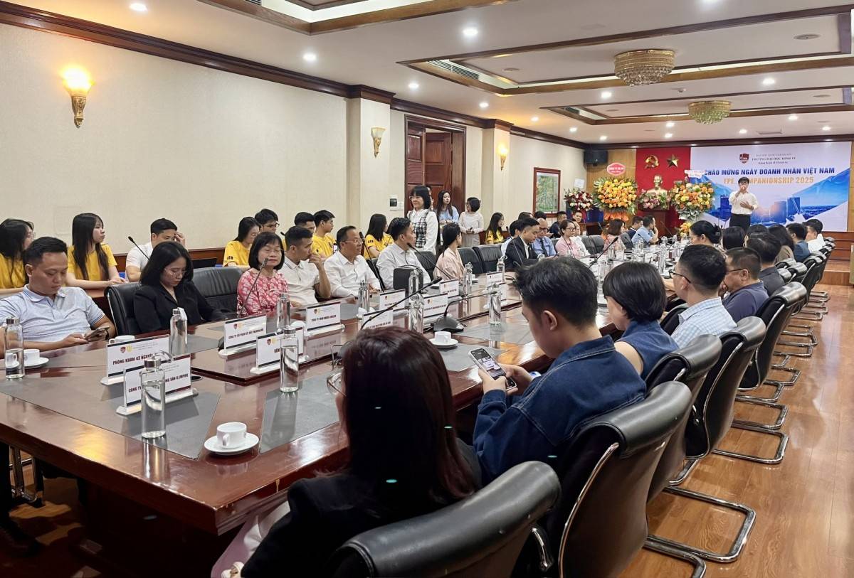 Toạ đàm “Hợp tác Trường Đại học và Doanh nghiệp”