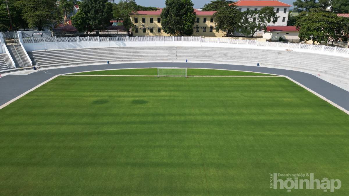 Diện mạo mới của sân vận động 44 tỷ đồng sắp về đích ở Phú Thọ