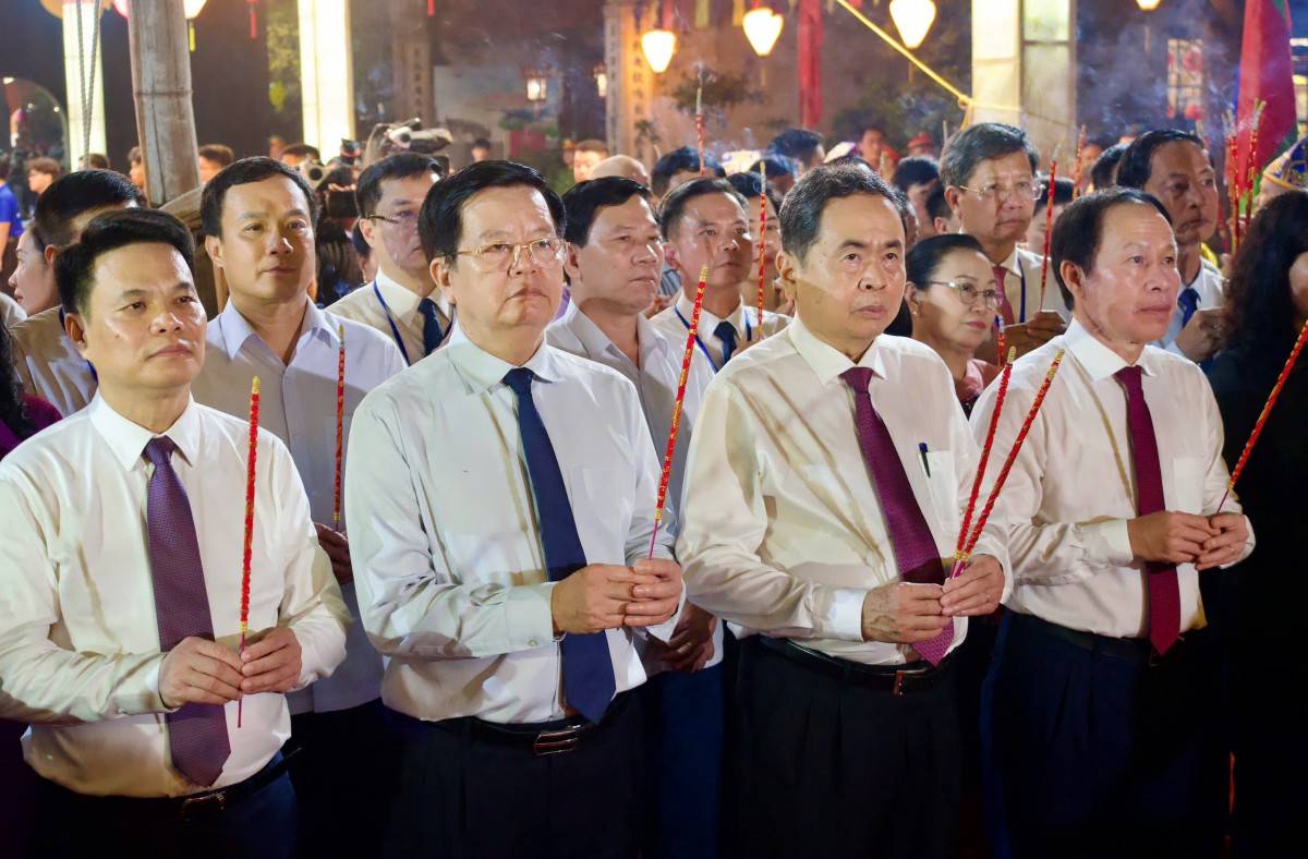 Lãnh đạo Đảng, Nhà nước dâng hương tại đền Kiếp Bạc