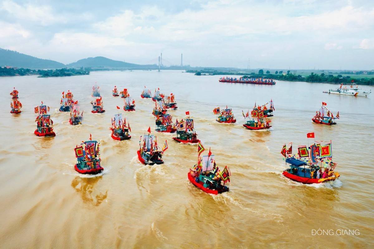Hào hùng “Hội quân trên sông Lục Đầu” – Điểm nhấn đặc sắc Lễ hội mùa Thu Côn Sơn - Kiếp Bạc 2025