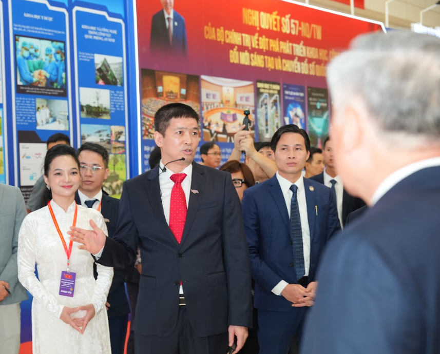 Việt Nam hoàn toàn có thể trở thành trung tâm Blockchain của khu vực Đông Nam Á, nơi vừa đảm bảo chủ quyền dữ liệu quốc gia, vừa thúc đẩy đổi mới sáng tạo, tài chính số, và thương mại số