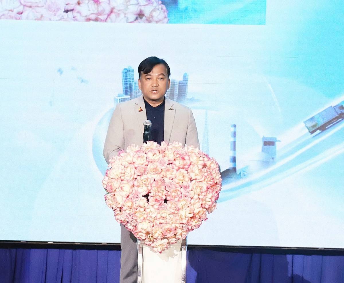  ông Dương Long Thành – Ủy viên Ủy ban TW MTTQ Việt Nam, Phó Chủ tịch Trung ương Hội Doanh nhân trẻ Việt Nam, Chủ tịch Hội Doanh nhân trẻ tỉnh Tây Ninh – Chủ tịch Thắng Lợi Group