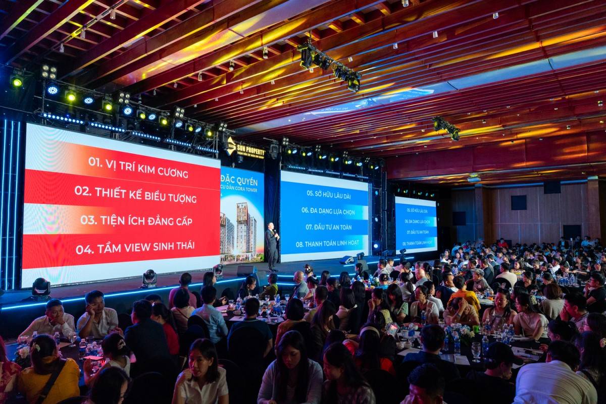 Đại diện chủ đầu tư chia sẻ về dự án trong khuôn khổ sự kiện. (Ảnh: Ánh Dương)