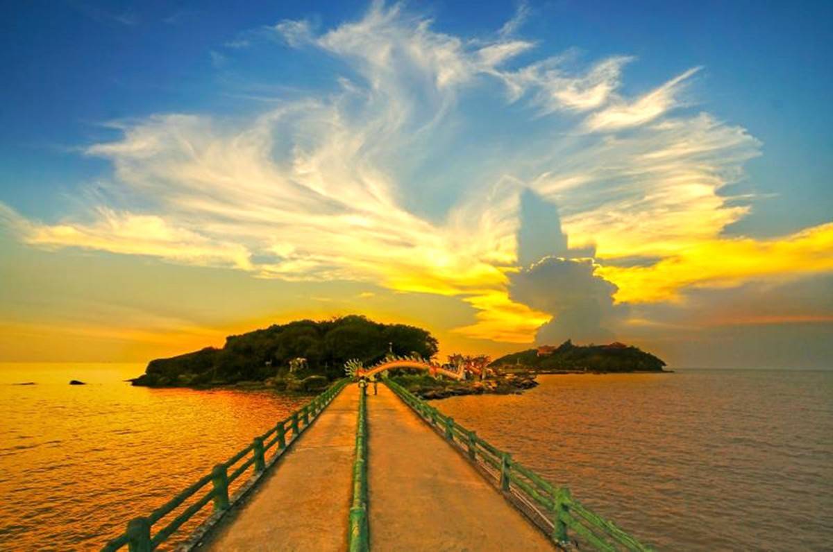 các dự án hạ tầng trọng điểm như tuyến cao tốc Cà Mau – Đất Mũi, năng lượng gió và mặt trời đang được tập trung tháo gỡ vướng mắc để đẩy nhanh tiến độ.