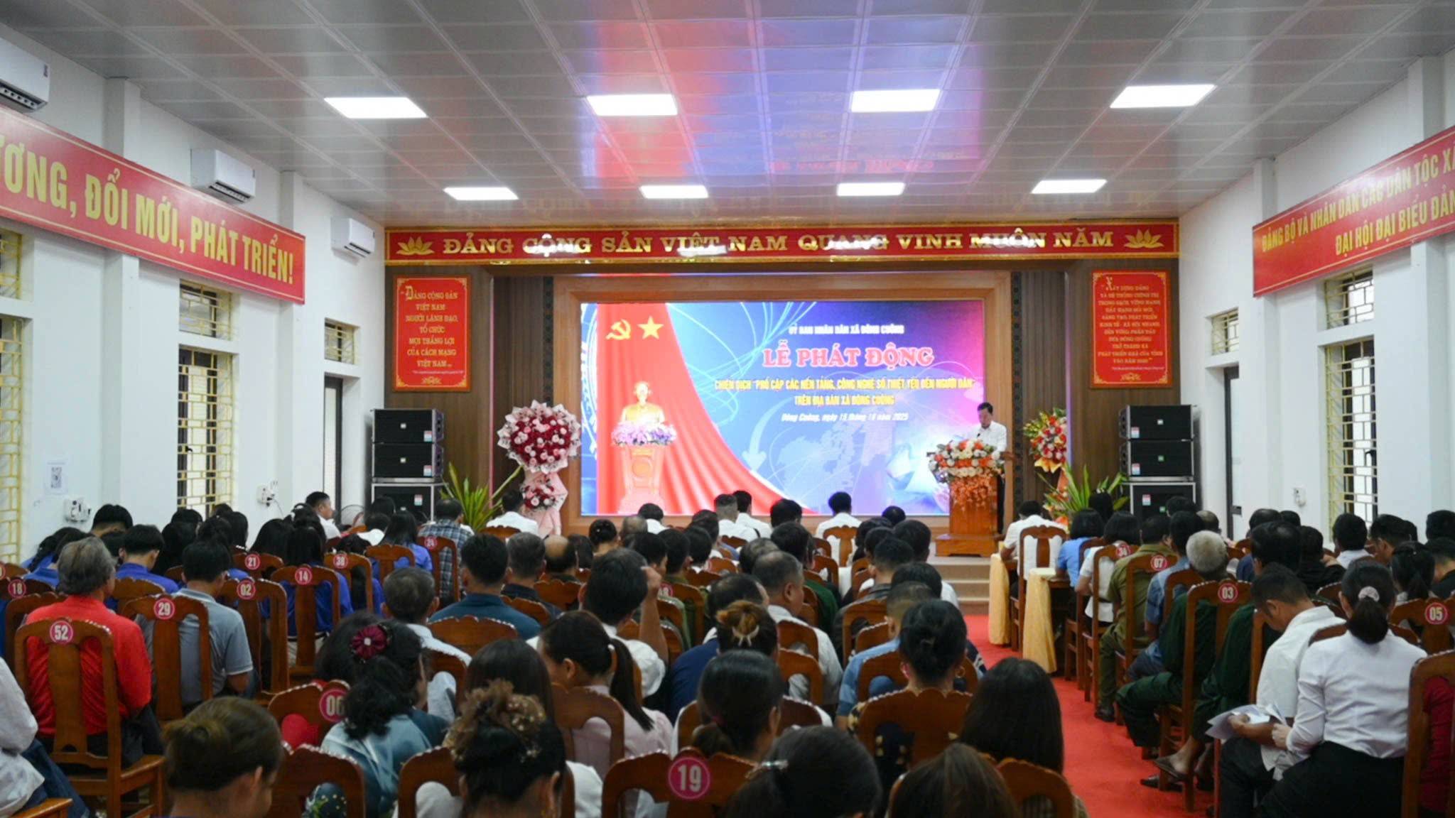 Quang cảnh hội nghị