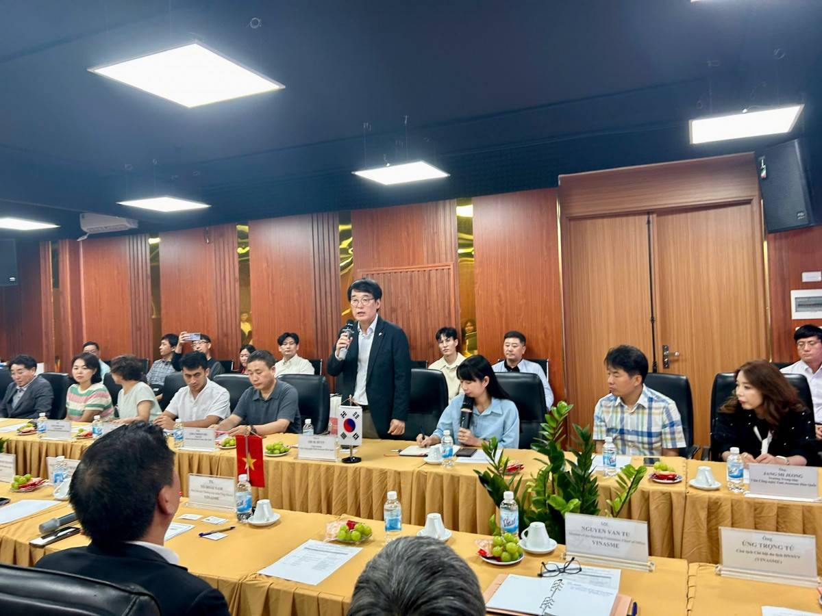 TS. Oh Ik Hyun – Viện trưởng Jeonnam Technopark cùng các doanh nghiệp mong muốn hợp tác sâu rộng với VINASME.