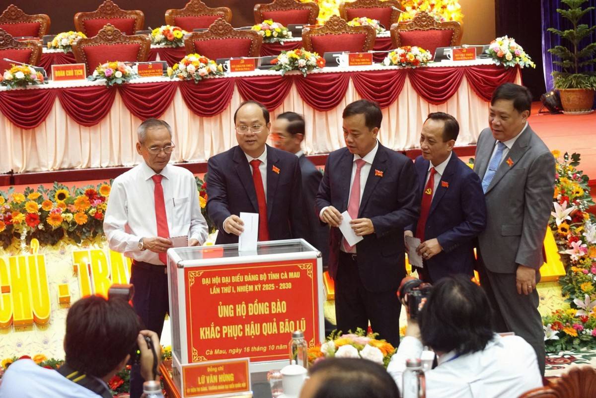  Lễ phát động ủng hộ đồng bào bị thiệt hại do thiên tai do Ủy ban Mặt trận Tổ quốc Việt Nam tỉnh chủ trì thể hiện tinh thần “tương thân tương ái”