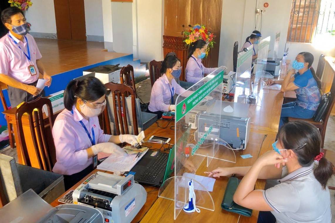 TP. Hồ Chí Minh: Gần 2.200 lao động, học sinh được tiếp sức từ nguồn vốn Ngân hàng Chính sách xã hội Dĩ An