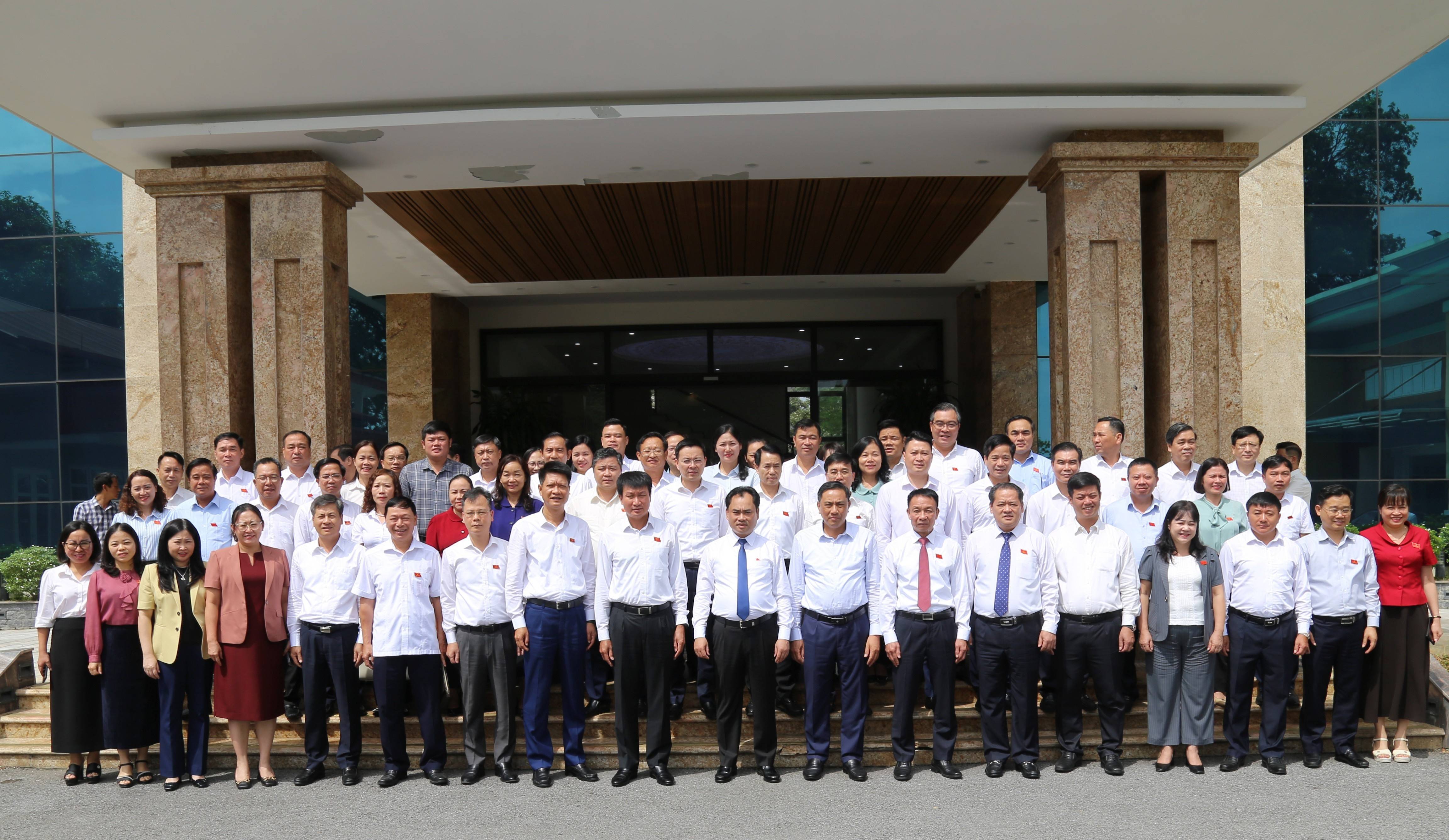 Lào Cai thông qua 14 nghị quyết, tăng tốc hoàn thành mục tiêu phát triển năm 2025