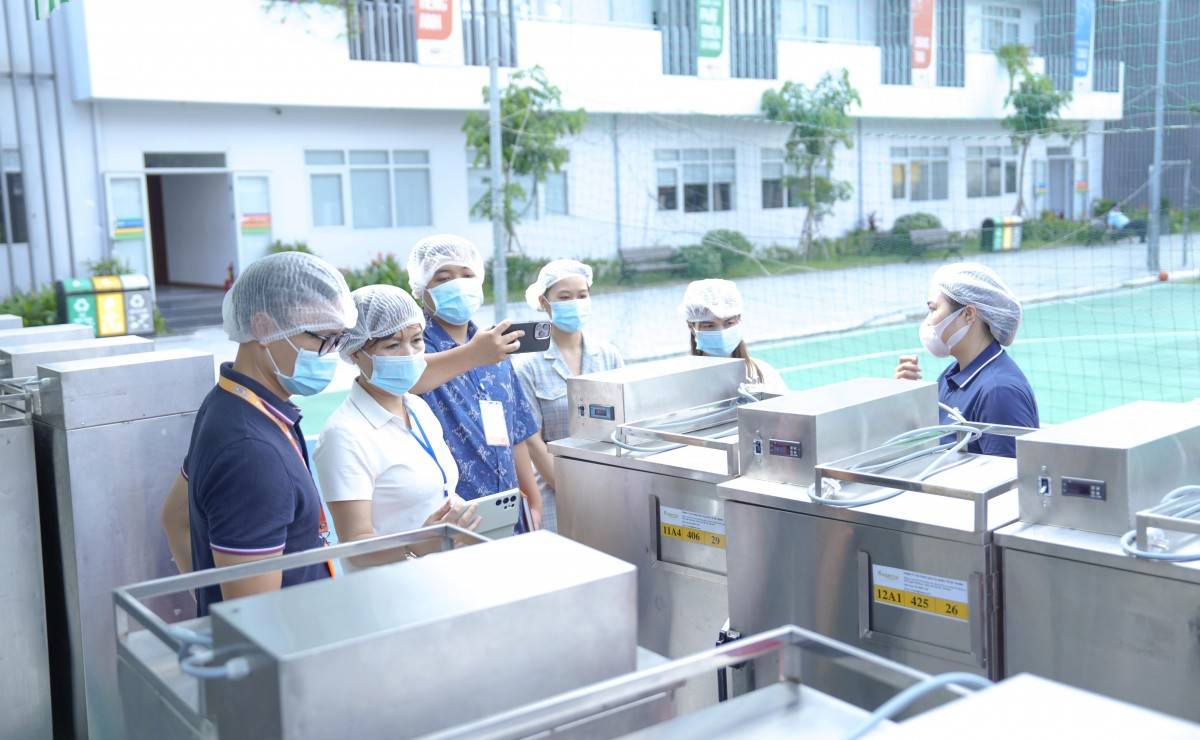 Bếp ăn bán trú Trường THCS và THPT FPT Hải Phòng – Nơi mỗi bữa ăn là sự chăm chút cho tương lai Bếp ăn bán trú Trường THCS và THPT FPT Hải Phòng – Nơi mỗi bữa ăn là sự chăm chút cho tương lai