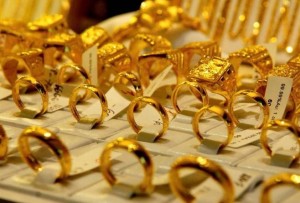 Mua vàng trên 20 triệu đồng thanh toán bằng thẻ tín dụng, voucher được không?