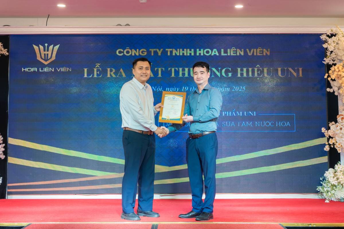 UNI - Khi hương trầm dấn lối đến an nhiên