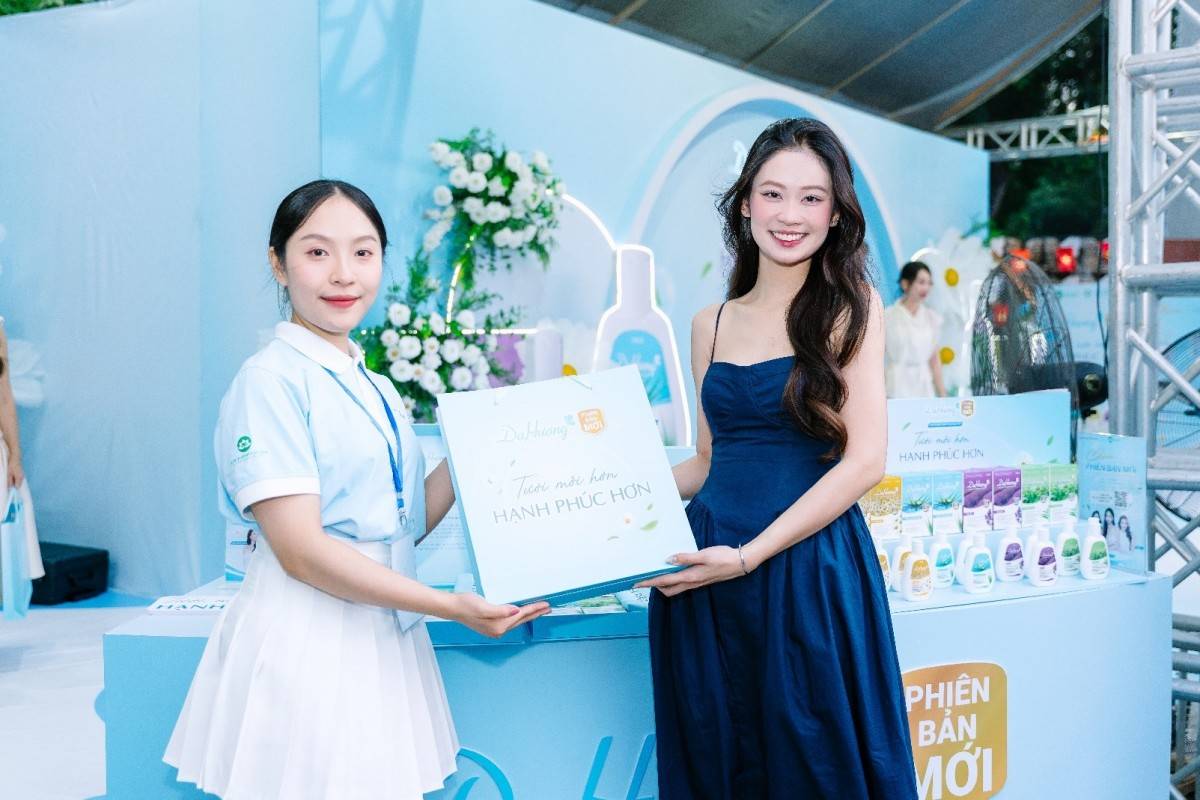 “Chạm Phiên Bản Mới” - Thông điệp Dạ Hương gửi tới phái đẹp nhân dịp 20/10