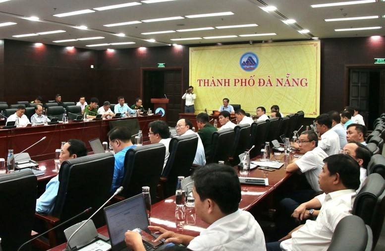 Quang cảnh cuộc họp triển khai công tác ứng phó với bão số 12 của TP. Đà Nẵng