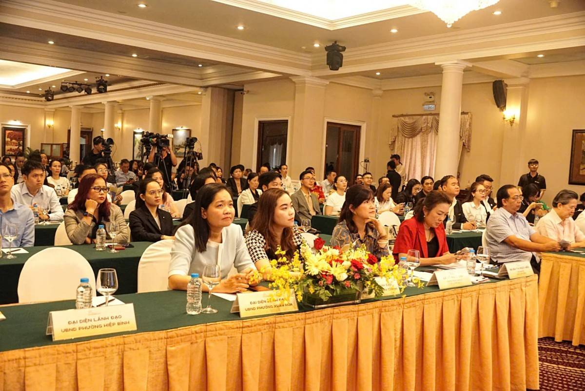 Quang cảnh họp báo.