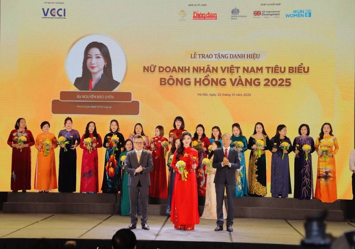 TS. Nguyễn Bảo Uyên và Hành trình “vượt sướng” để chạm tới danh hiệu Bông Hồng Vàng