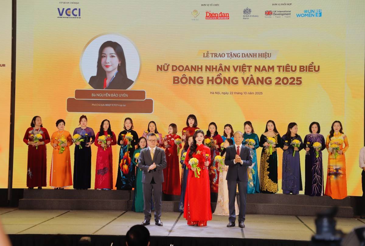 TS. Nguyễn Bảo Uyên và Hành trình “vượt sướng” để chạm tới danh hiệu Bông Hồng Vàng