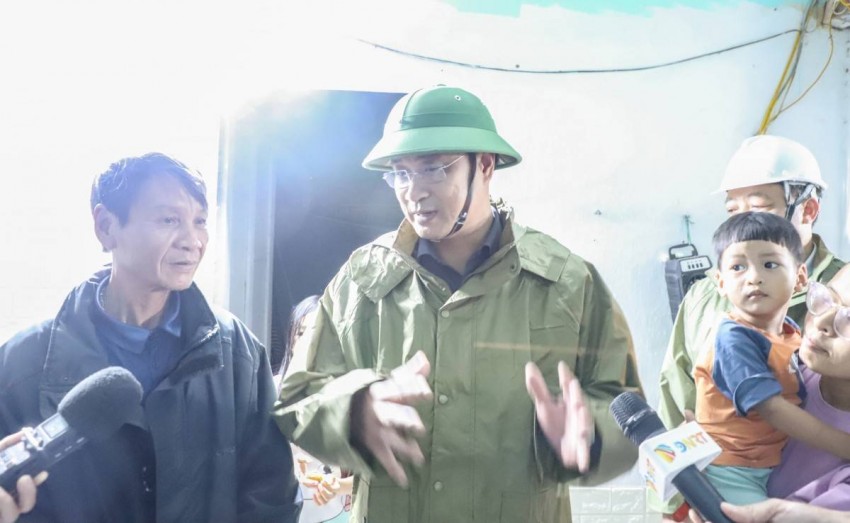 Bí thư Thành ủy Đà Nẵng Lê Ngọc Quang kiểm tra công tác phòng, chống bão số 12 tại các điểm xung yếu