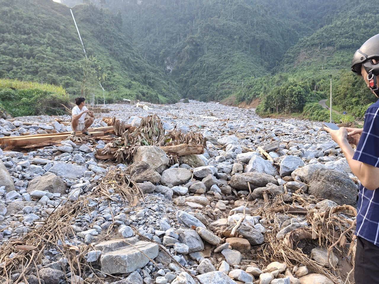 Vượt qua bão lũ tàn khốc, Thủy điện Xuân Tầm nỗ lực tái thiết để hồi sinh