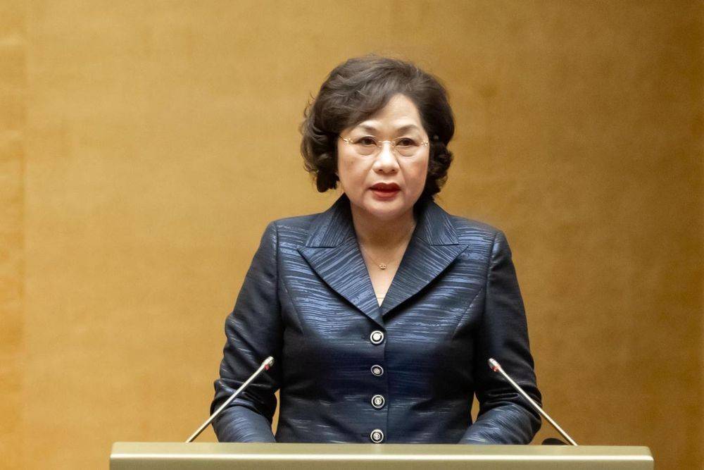 Thống đốc Ngân hàng Nhà nước Nguyễn Thị Hồng báo cáo trước Quốc hội