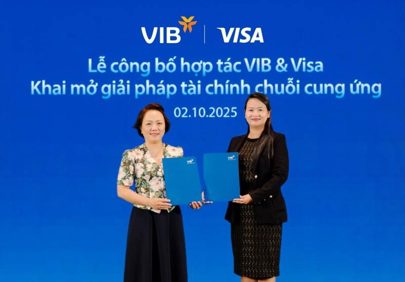 Bà Tường Nguyễn – Phó Tổng Giám đốc VIB và bà Đặng Tuyết Dung, Giám đốc Visa Việt Nam và Lào. Bà Tường Nguyễn – Phó Tổng Giám đốc VIB và bà Đặng Tuyết Dung, Giám đốc Visa Việt Nam và Lào.