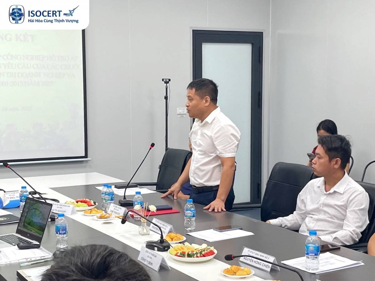  Ông Đặng Trần Đức - Phó trưởng phòng QLCN, đại diện Sở Công Thương phát biểu tại hội nghị.