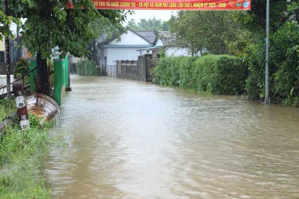 Quảng Trị: Chủ động ứng phó nguy cơ ngập lụt diện rộng do ảnh hưởng hoàn lưu bão số 12
