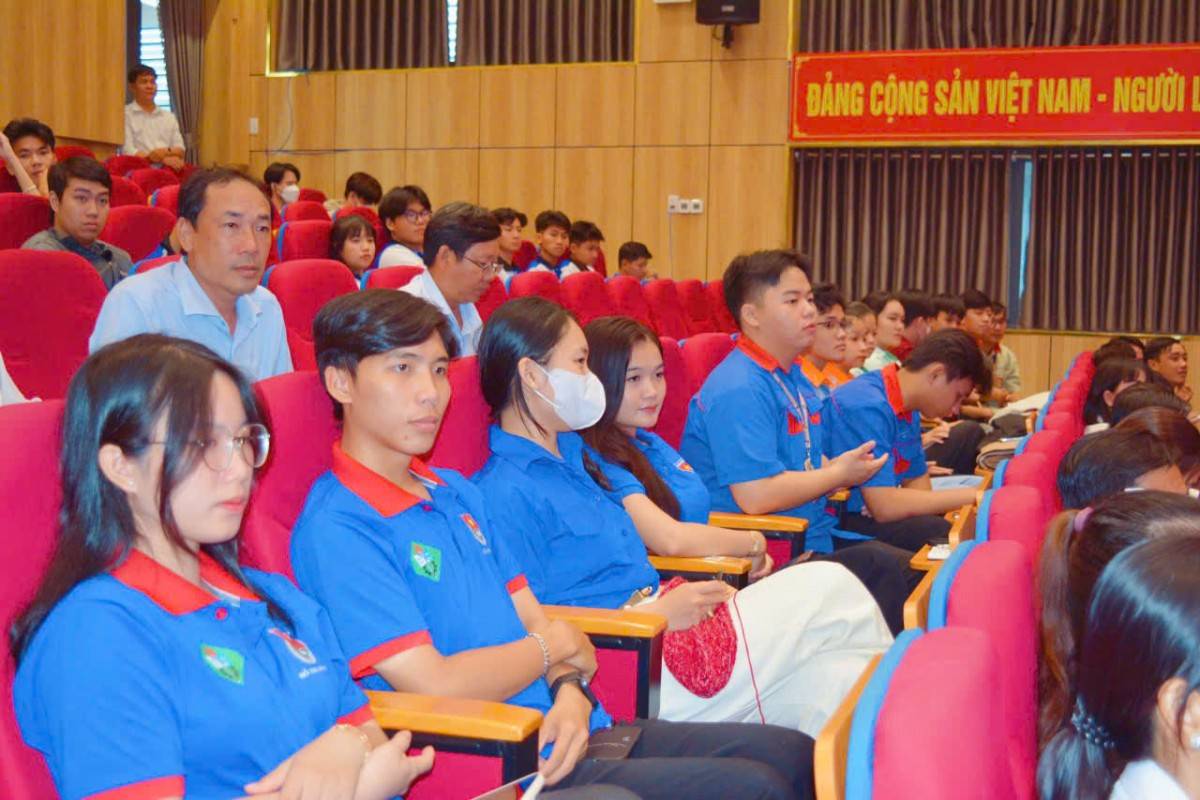 Vĩnh Long: Tiên phong thúc đẩy khoa học, công nghệ, đổi mới sáng tạo và chuyển đổi số Vĩnh Long: Tiên phong thúc đẩy khoa học, công nghệ, đổi mới sáng tạo và chuyển đổi số
