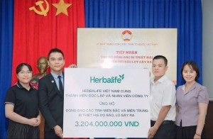 Herbalife Việt Nam đóng góp hơn 3,2 tỷ đồng góp phần hỗ trợ đồng bào miền Bắc và miền Trung bị thiệt hại do Bão Bualoi và Bão Matmo