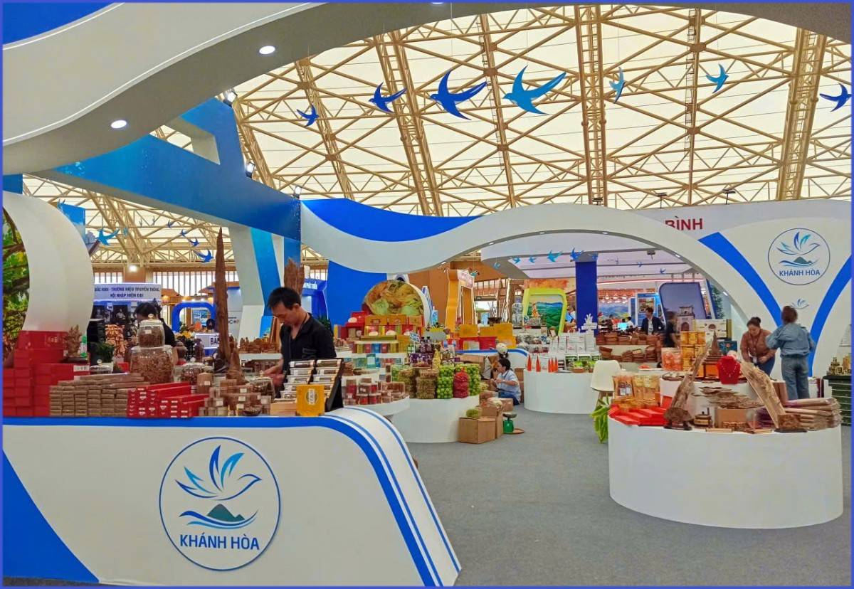 Khánh Hòa tham gia Hội chợ mùa Thu 2025 kết nối thương mại, đầu tư, du lịch kết hợp văn hoá và đổi mới sáng tạo” Khánh Hòa tham gia Hội chợ mùa Thu 2025 kết nối thương mại, đầu tư, du lịch kết hợp văn hoá và đổi mới sáng tạo”