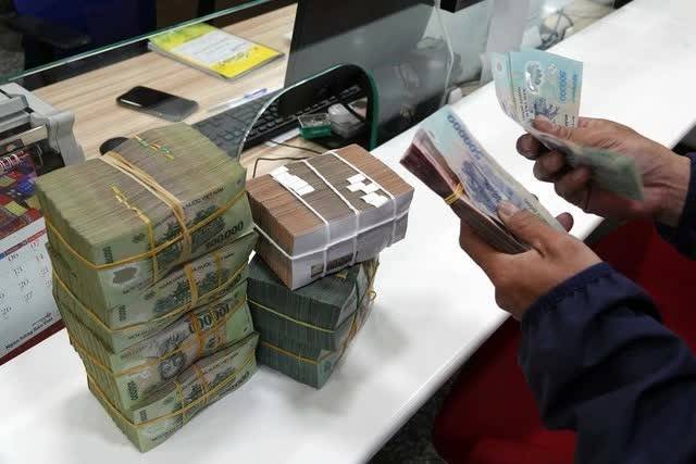 Lãi suất ngân hàng ngày 27/10/2025: Tiếp sóng tăng, đỉnh lãi suất 9% trở lại
