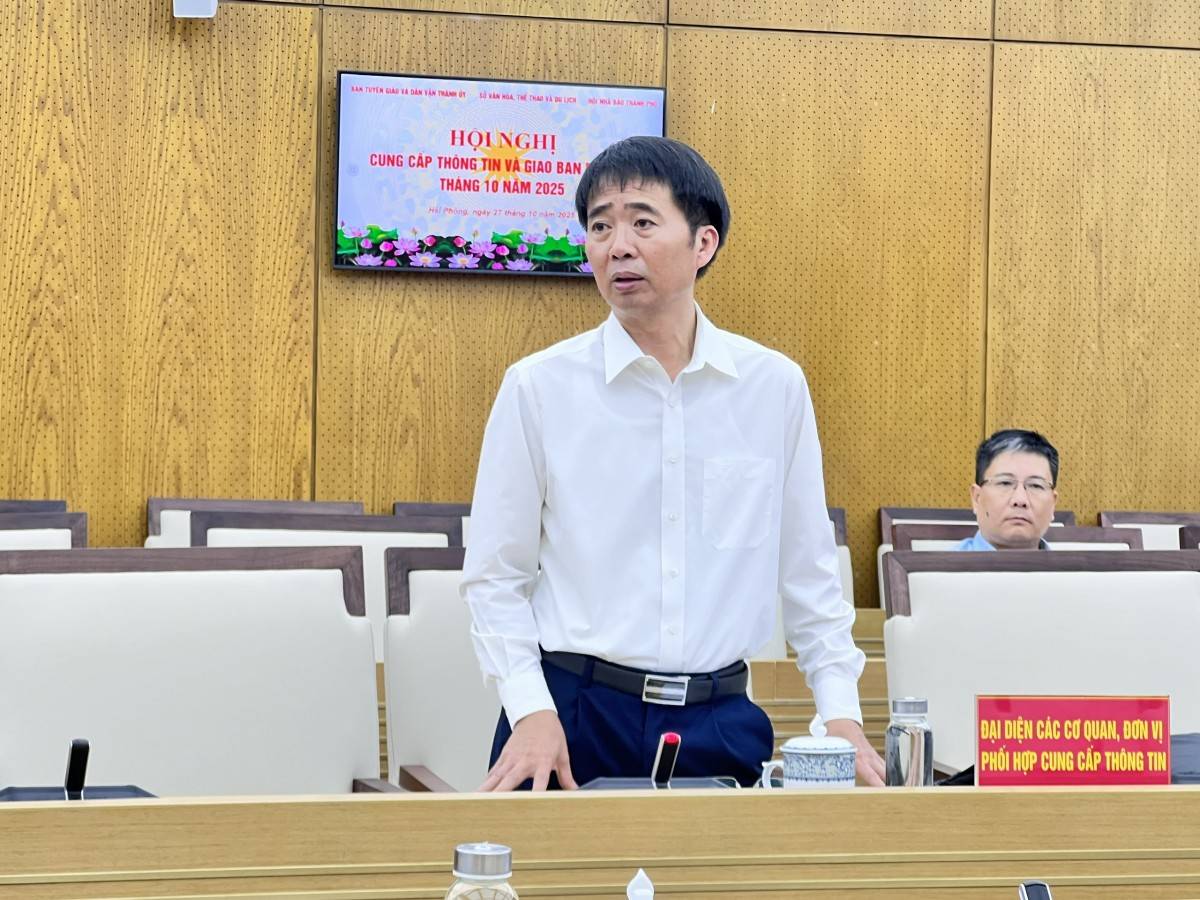 Ông Đỗ Duy Hưng - Phó Giám đốc Sở GD&ĐT Hải Phòng phát biểu Ông Đỗ Duy Hưng - Phó Giám đốc Sở GD&ĐT Hải Phòng phát biểu