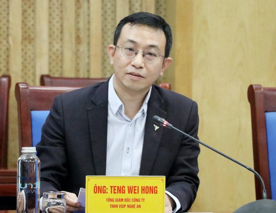 Ông Teng Wei Hong – Tổng Giám đốc Công ty TNHH VSIP Nghệ An phát biểu Ông Teng Wei Hong – Tổng Giám đốc Công ty TNHH VSIP Nghệ An phát biểu