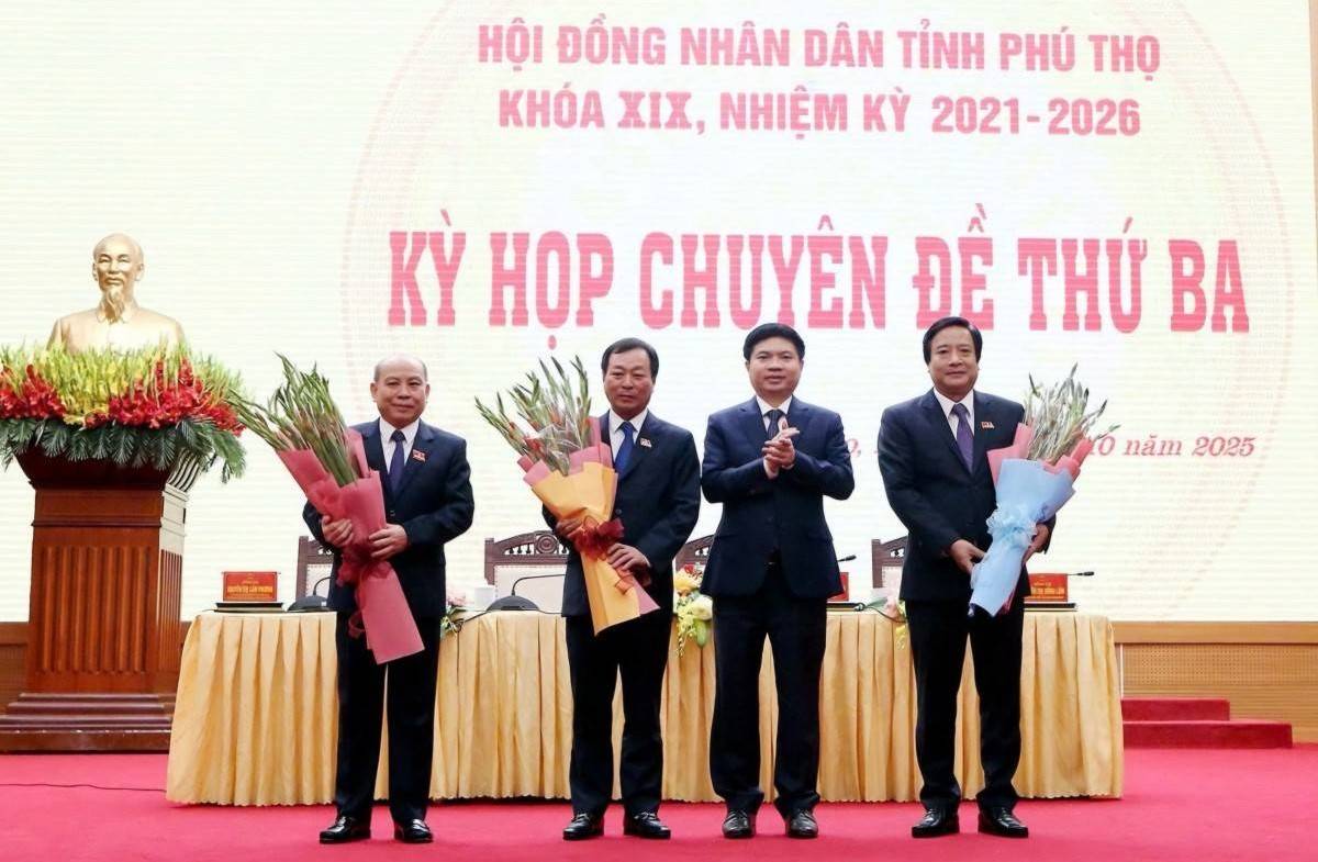 Ông Bùi Đức Hinh được bầu giữ chức Chủ tịch HĐND tỉnh Phú Thọ khóa XIX