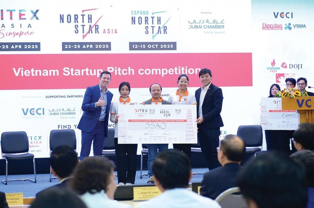 Chú thích ảnh: 5Sao – Ứng dụng kết nối ngành xây dựng, chăm sóc nhà, sửa chữa vặt, gọi thợ thầu đã nhận được đã được nhận Giải thưởng North Star Asia 2025 và được GITEX tài trợ một chuyến đi DUBAI tham gia cuộc thi khởi nghiệp quốc tế, kết nối đầu tư ở quy mô ra toàn cầu. Dự án đã đạt giải Ba Chương trình Phát triển Dự án Khởi nghiệp Quốc gia năm 2024. Chú thích ảnh: 5Sao – Ứng dụng kết nối ngành xây dựng, chăm sóc nhà, sửa chữa vặt, gọi thợ thầu đã nhận được đã được nhận Giải thưởng North Star Asia 2025 và được GITEX tài trợ một chuyến đi DUBAI tham gia cuộc thi khởi nghiệp quốc tế, kết nối đầu tư ở quy mô ra toàn cầu. Dự án đã đạt giải Ba Chương trình Phát triển Dự án Khởi nghiệp Quốc gia năm 2024.