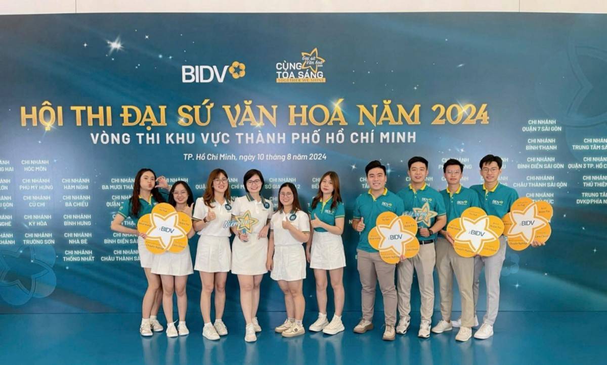 Bảo vệ nền tảng tư tưởng của Đảng từ góc nhìn người đảng viên ngành ngân hàng Bảo vệ nền tảng tư tưởng của Đảng từ góc nhìn người đảng viên ngành ngân hàng