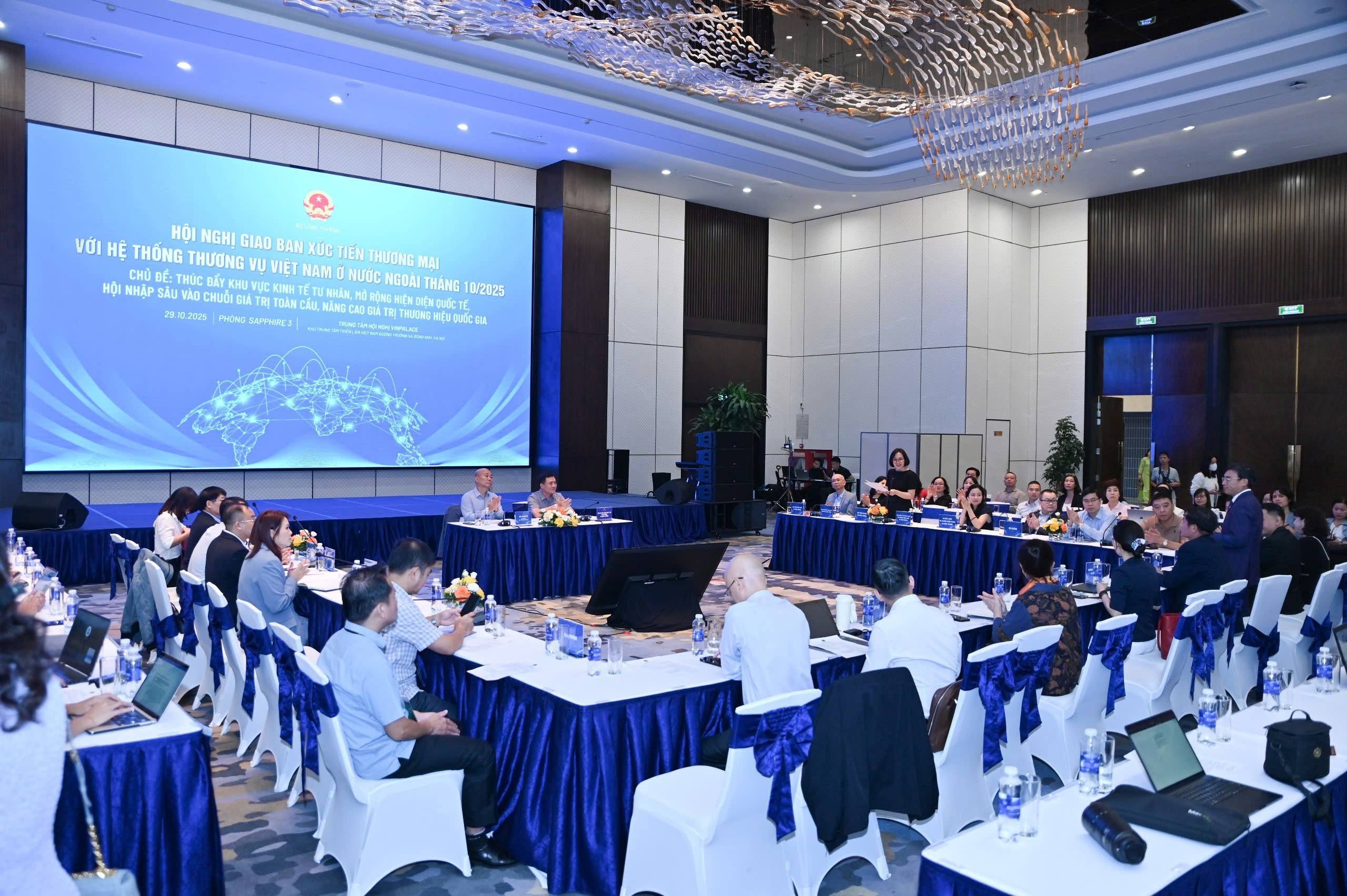 Toàn cảnh Hội nghị Xúc tiến thương mại với Hệ thống Thương vụ Việt Nam ở nước ngoài tháng 10/2025 Toàn cảnh Hội nghị Xúc tiến thương mại với Hệ thống Thương vụ Việt Nam ở nước ngoài tháng 10/2025