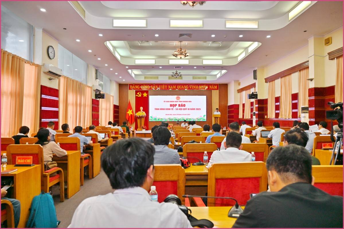 Khánh Hòa tăng tốc phát triển: 66 dự án đầu tư, GRDP phấn đấu đạt 8,1% Khánh Hòa tăng tốc phát triển: 66 dự án đầu tư, GRDP phấn đấu đạt 8,1%