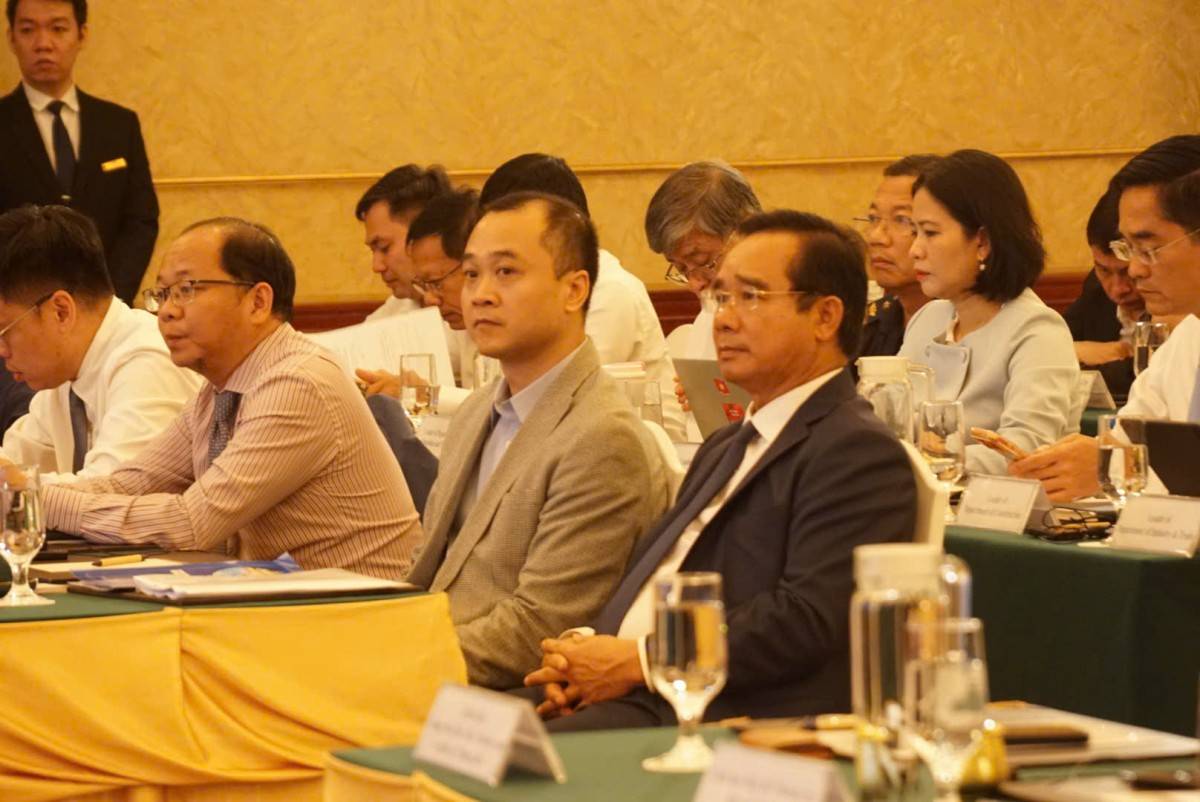 Sự kiện có sự tham dự của Ông Nguyễn Văn Được - Chủ tịch UBND TP. Hồ Chí Minh (áo vest đen) Sự kiện có sự tham dự của Ông Nguyễn Văn Được - Chủ tịch UBND TP. Hồ Chí Minh (áo vest đen)