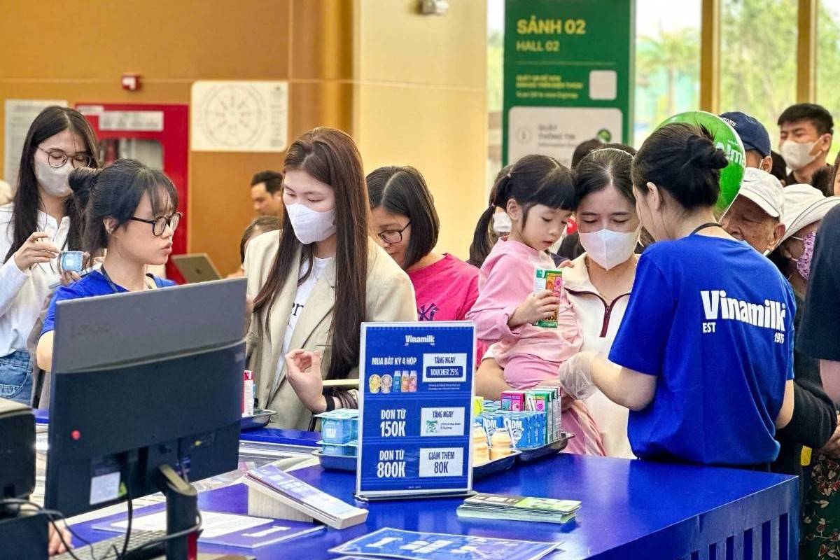 Vinamilk thể hiện "Bản lĩnh Việt Nam - Vươn tầm Quốc tế" tại Hội chợ Mùa Thu 2025