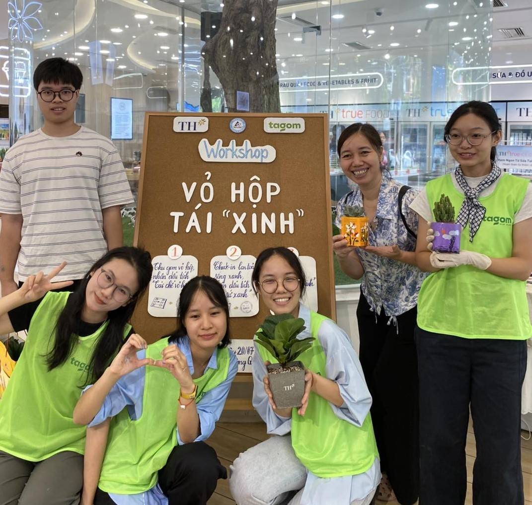 Những người trẻ biến rác thải thành tài nguyên tái sinh