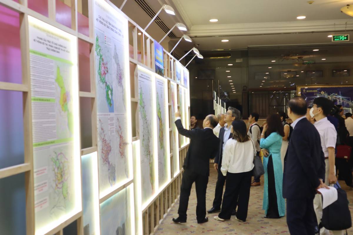 TP. Hồ Chí Minh mời gọi đầu tư 20 dự án trọng điểm cho 5 lĩnh vực then chốt TP. Hồ Chí Minh mời gọi đầu tư 20 dự án trọng điểm cho 5 lĩnh vực then chốt