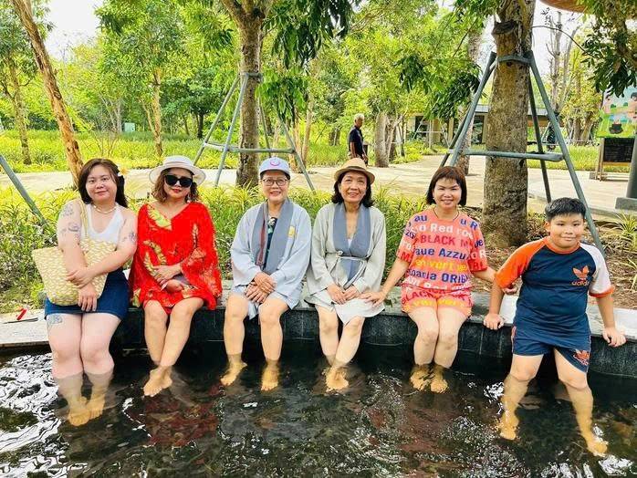 Minera Hot Springs Bình Châu là một trong những mô hình du lịch wellness kết hợp thế giới khoáng nóng và công viên rừng đầu tiên tại Việt Nam. Minera Hot Springs Bình Châu là một trong những mô hình du lịch wellness kết hợp thế giới khoáng nóng và công viên rừng đầu tiên tại Việt Nam.