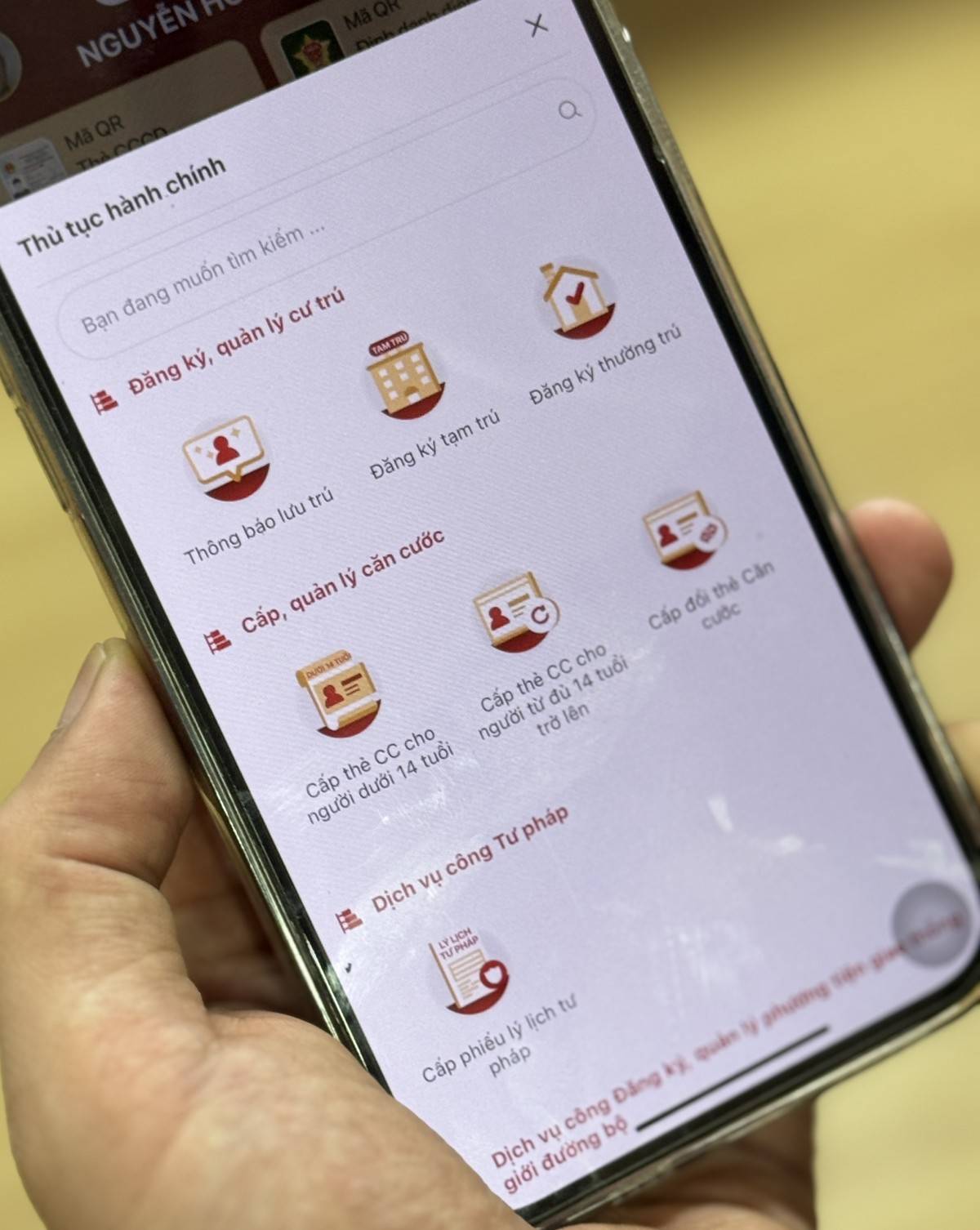 Chính sách nổi bật tháng 11/2025: Giảm thủ tục, siết bảo hiểm, mở giao dịch vàng (Ảnh: Hoàng Minh) Chính sách nổi bật tháng 11/2025: Giảm thủ tục, siết bảo hiểm, mở giao dịch vàng (Ảnh: Hoàng Minh)