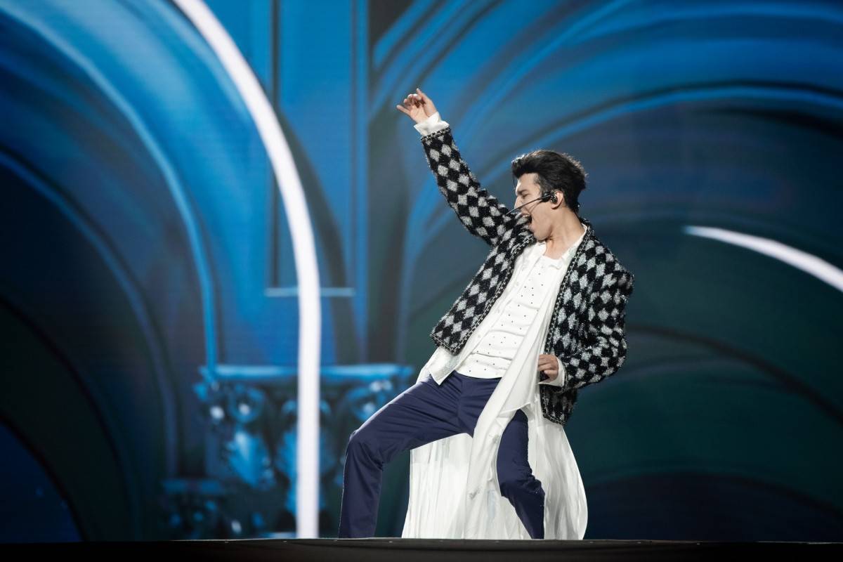Dimash Kudaibergen: Tại sao cả thế giới “phát cuồng” trước một giọng hát? Dimash Kudaibergen: Tại sao cả thế giới “phát cuồng” trước một giọng hát?