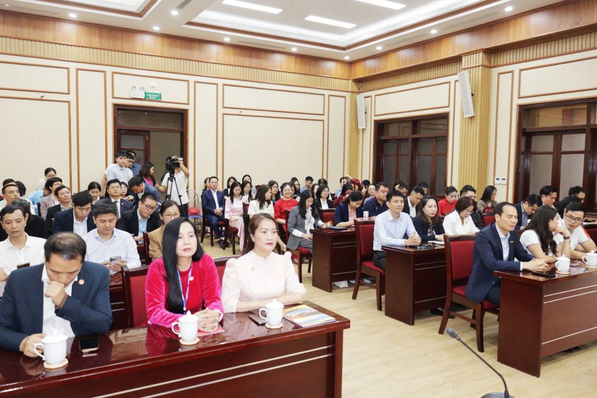 Doanh nghiệp tham dự hội nghị