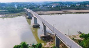 Phú Thọ phân luồng giao thông qua cầu sông Lô để bảo đảm an toàn