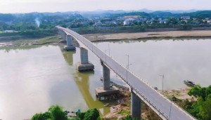 Phú Thọ phân luồng giao thông qua cầu sông Lô để bảo đảm an toàn