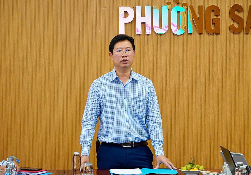 Phó Chủ tịch Ủy ban nhân dân tỉnh Huỳnh Minh Tuấn chủ trì buổi làm việc với các Sở, ngành liên quan và Ủy ban nhân dân phường Sa Đéc về tiến độ công tác chuẩn bị Festival Hoa - Kiểng Sa Đéc lần II năm 2025