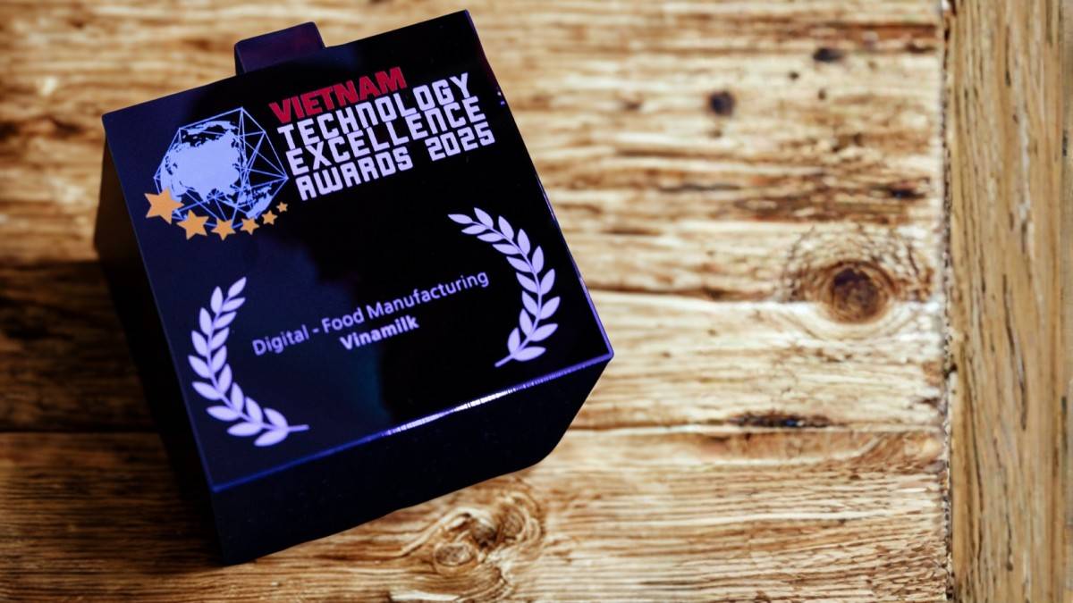 Vinamilk là doanh nghiệp sữa duy nhất của Đông Nam Á được vinh danh tại hạng mục Chuyển đổi số - Sản xuất thực phẩm tại ATEA 2025 (Ảnh: BTC).
